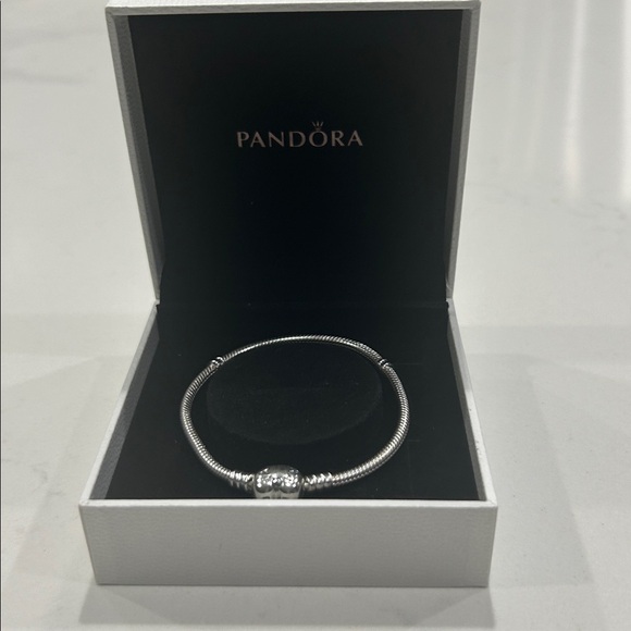 Pandora Silver Heart Charm Bracelet - Picture 4 of 5